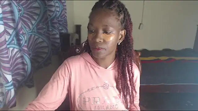 Snapshot of LilithMiller_ chatting on June 15, 8:33 pm LilithMiller online show from June 15, 8:33 pm