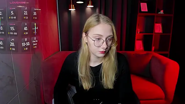 Liana Ln online show from December 20, 2:13 pm