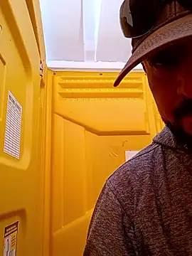 Snapshot of primo6969 chatting on April 6, 11:49 pm primo6969 online show from April 6, 11:49 pm