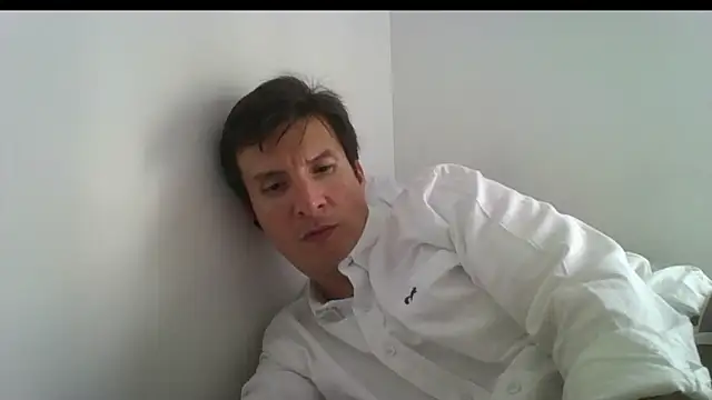 carliesexyman online show from November 20, 7:35 pm