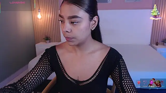 SoffiaDams2 online show from November 27, 12:07 pm