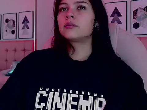 KikiVelvet online show from January 16, 8:46 pm