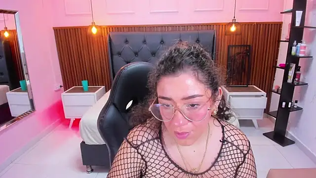 OSNAKELLER online show from November 16, 2:39 am