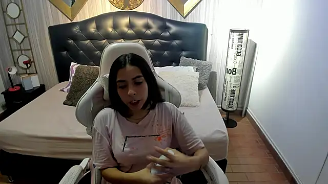 shirley sweet  online show from November 2, 8:22 pm