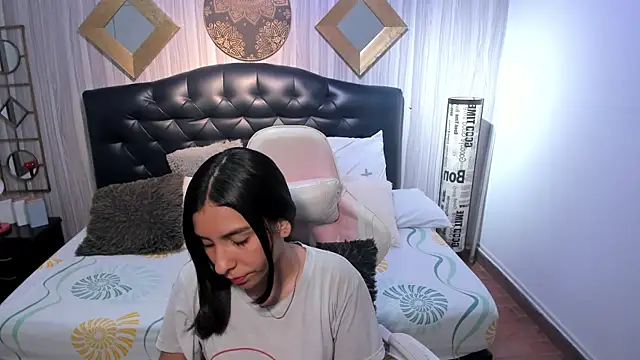 shirley sweet  online show from November 5, 8:53 pm