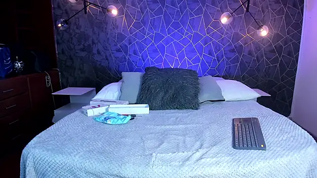 Thalynn angels online show from November 14, 8:29 pm