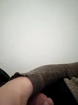 Snapshot of Fa7l1995 chatting on January 12, 12:05 am Fa7l1995 online show from January 12, 12:05 am