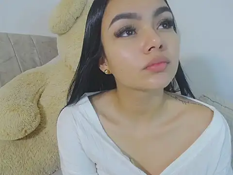 little emiily  online show from November 3, 11:44 am