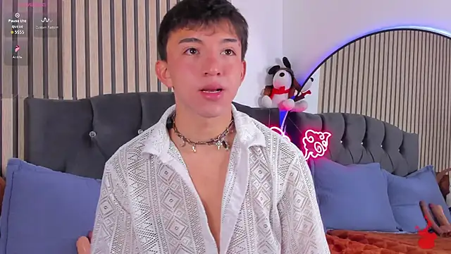 joji Spencer online show from April 8, 4:01 am