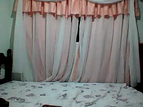 HotGiirl2025 online show from January 10, 4:47 am