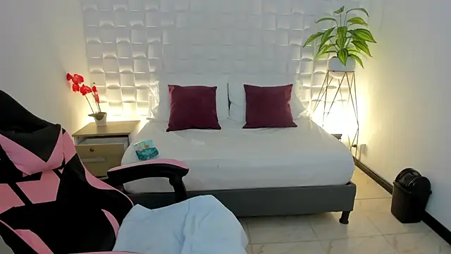 victoria 243 online show from February 24, 7:39 am