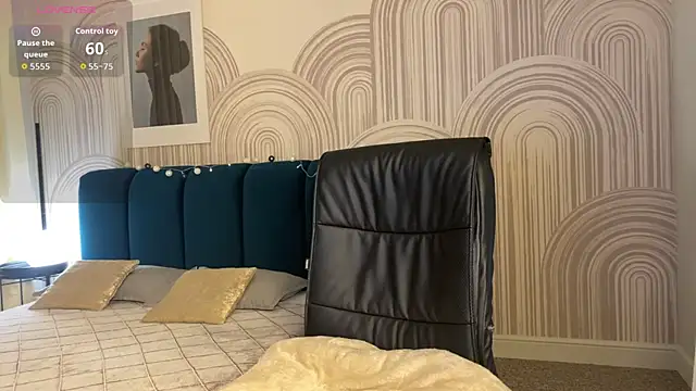 R I N A online show from December 5, 1:03 am