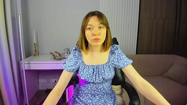 R I N A online show from December 15, 12:59 am