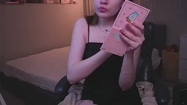 R I N A online show from April 11, 1:10 am