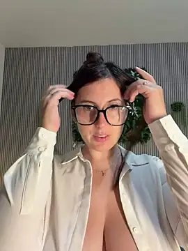 MysteryGirl   online show from May 21, 7:26 am