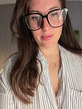 MysteryGirl   online show from June 9, 7:42 am