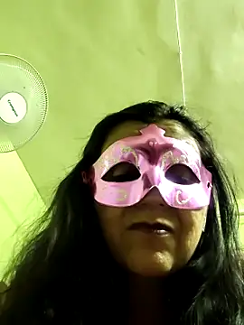 Snapshot of LOVE__RANI chatting on June 18, 6:56 pm LOVE RANI online show from June 18, 6:56 pm