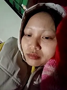 yoyo-mi online show from December 13, 9:31 pm