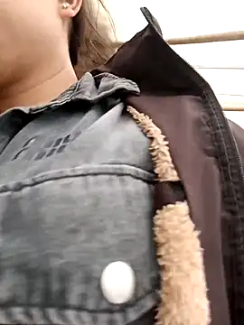 yoyo-mi online show from April 18, 5:00 am