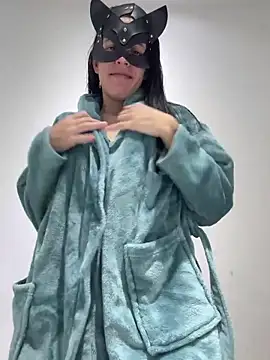 Snapshot of carolinedanger_ chatting on November 6, 11:48 pm carolinedanger online show from November 6, 11:48 pm