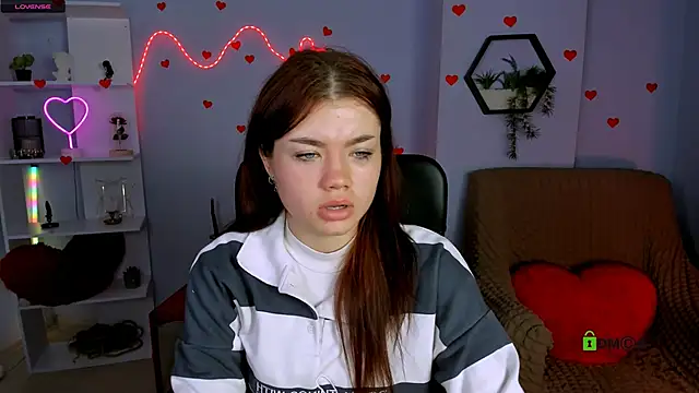 isabel wave online show from March 18, 9:45 am