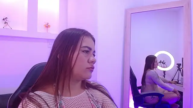 Snapshot of barbara_as chatting on November 1, 2:41 pm barbara as online show from November 1, 2:41 pm