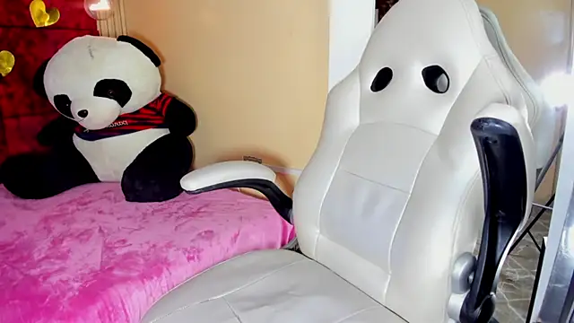 ChanellBrad online show from February 28, 1:45 pm