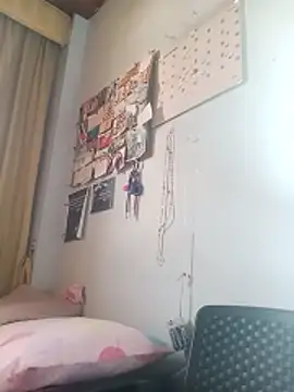 Skay bluee online show from December 15, 9:52 pm