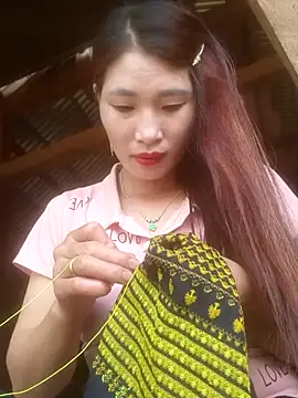 Snapshot of HGiasexy69 chatting on April 3, 8:45 am HGiasexy69 online show from April 3, 8:45 am