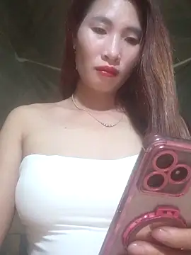 Snapshot of HGiasexy69 chatting on May 15, 1:40 pm HGiasexy69 online show from May 15, 1:40 pm