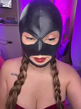 Snapshot of MasterAlexSlavekate chatting on May 17, 10:28 pm MasterAlexSlavekate online show from May 17, 10:28 pm