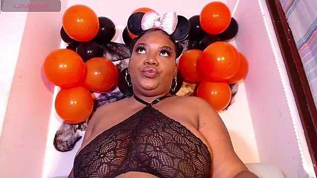 julieth brown1 online show from October 29, 10:44 pm