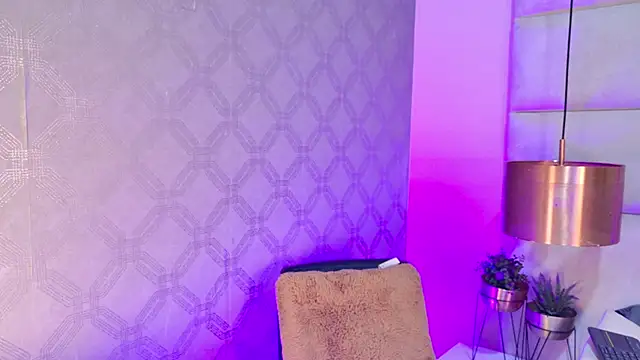 Arianaa Gray online show from December 15, 3:55 am