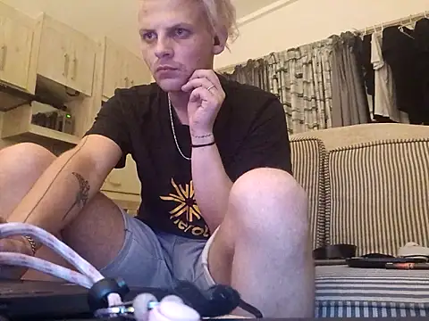 THOMMONSTER5299 online show from February 5, 1:21 am