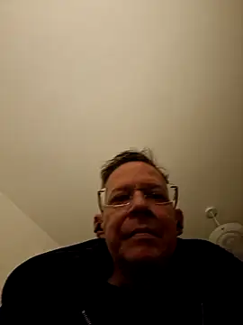 English1976 online show from October 28, 6:54 pm