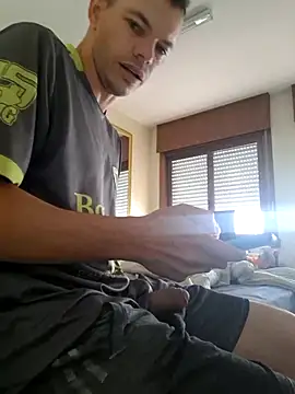 Snapshot of Casal2011 chatting on October 29, 5:25 pm Casal2011 online show from October 29, 5:25 pm