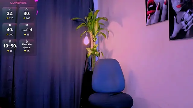 Snapshot of Flor_Gil chatting on November 18, 3:12 am Flor Gil online show from November 18, 3:12 am