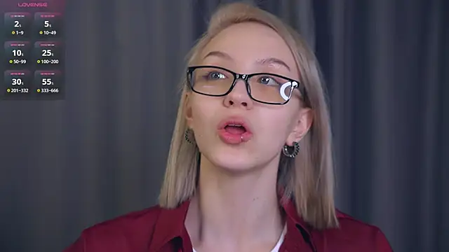 VetaManhardt online show from April 5, 11:13 pm