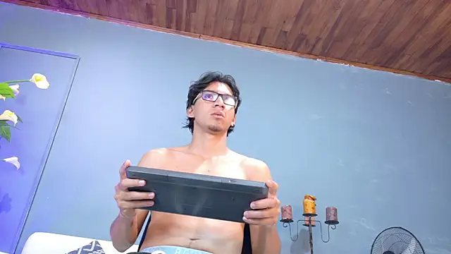 kane del toro online show from October 30, 1:12 pm