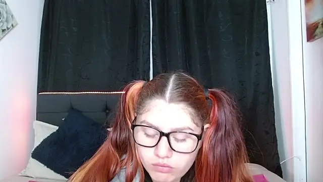 Snapshot of Alexaa_xx chatting on November 18, 1:44 am Alexaa xx online show from November 18, 1:44 am