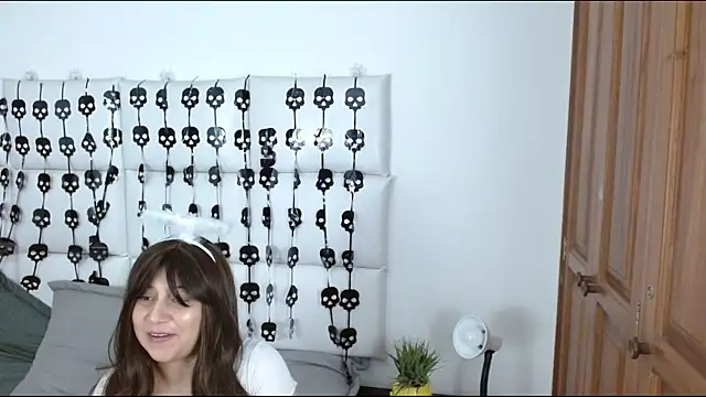 Caroline belle online show from November 1, 3:41 am