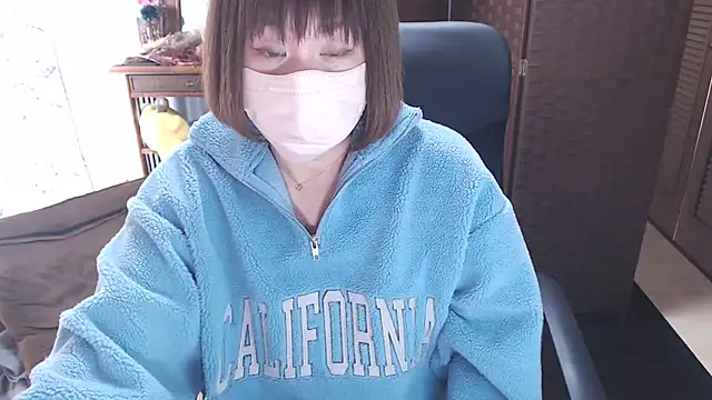 YUNONNON online show from January 10, 1:07 am