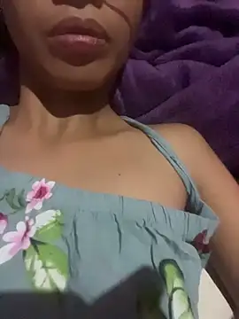 hottiebabe23 online show from December 4, 1:20 pm