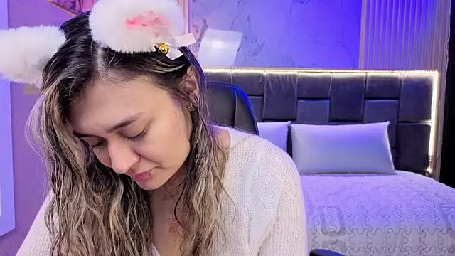 Snapshot of Im-Lola chatting on November 12, 8:41 pm Im-Lola online show from November 12, 8:41 pm