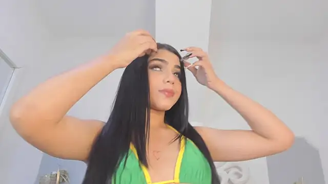 Snapshot of roxana_scott1 chatting on May 26, 3:35 am roxana scott1 online show from May 26, 3:35 am