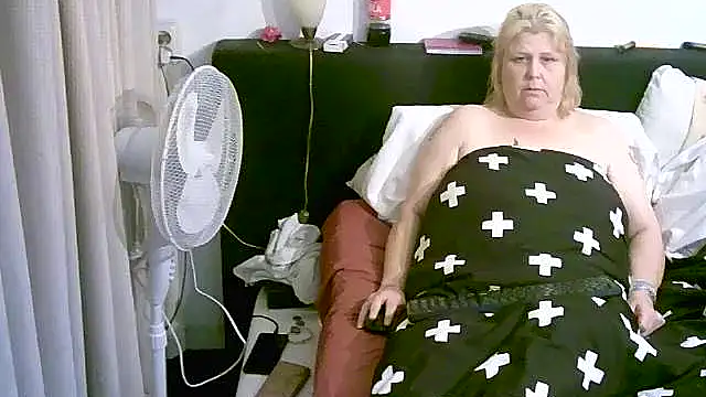 Sylviastar46 online show from November 21, 9:02 pm