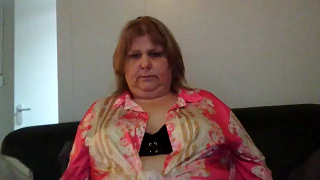 Sylviastar46 online show from February 24, 10:46 am