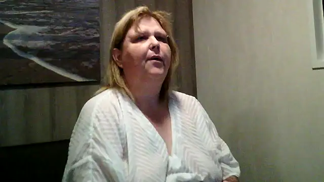 Sylviastar46 online show from March 28, 8:52 pm