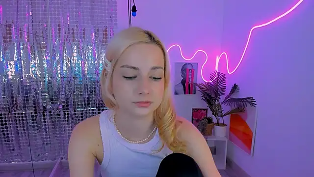 Snapshot of Jessie_Cuti chatting on March 8, 1:59 pm Jessie Cuti online show from March 8, 1:59 pm