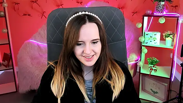 IreneBailey online show from December 3, 9:18 am